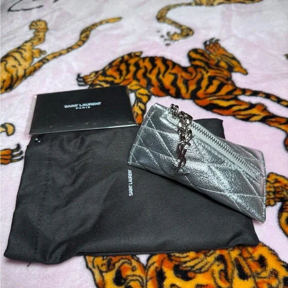 Saint Laurent Silver Quilted Leather Key Pouch with YSL Charm - Picture 3 of 3